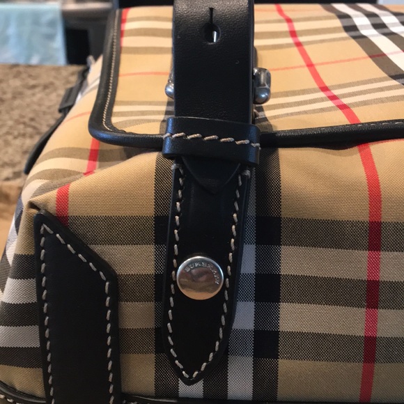 NWT Burberry Large Messenger Bag - Picture 4 of 8